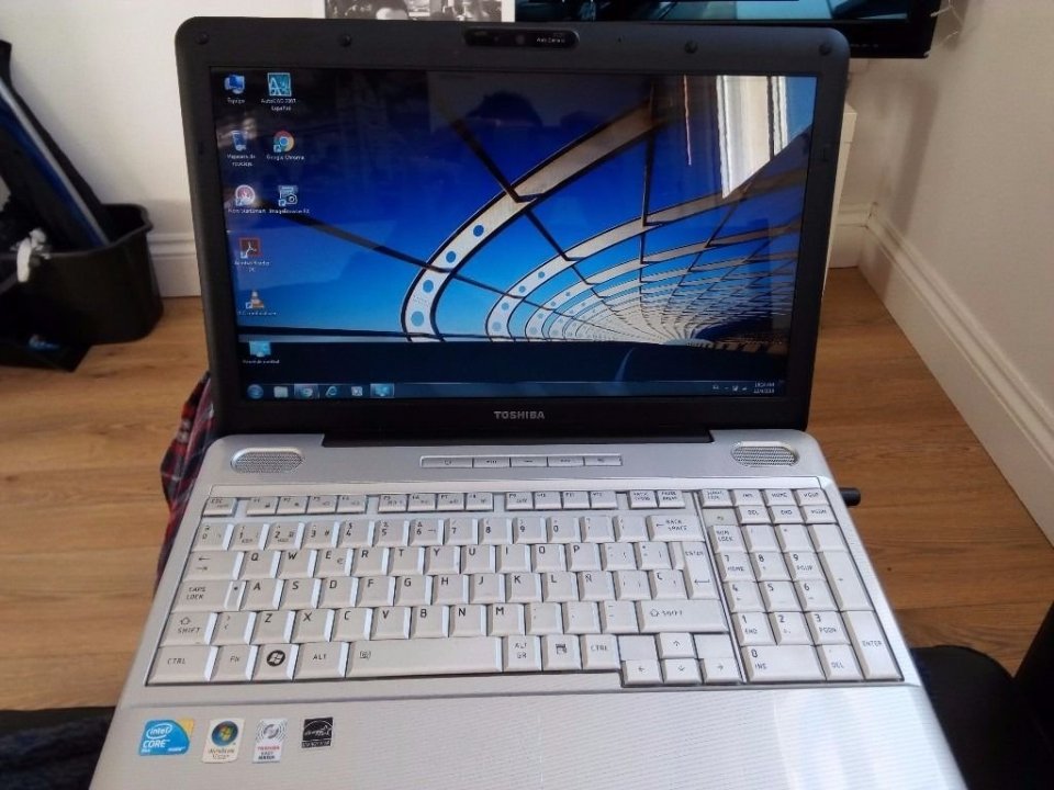 Toshiba satellite l500 eladó