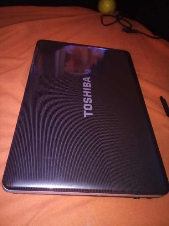 Toshiba satellite l500 eladó