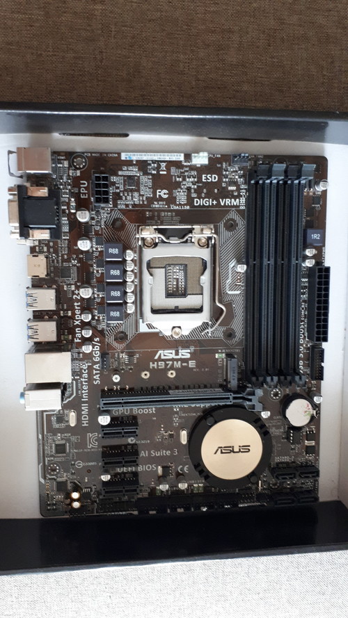 Asus h97m e не включается