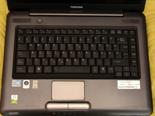 Toshiba laptop eladó