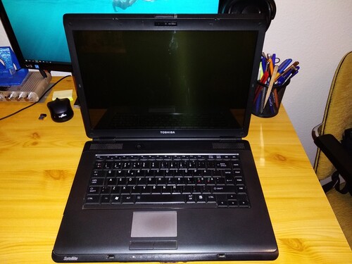 Toshiba satellite l300 eladó