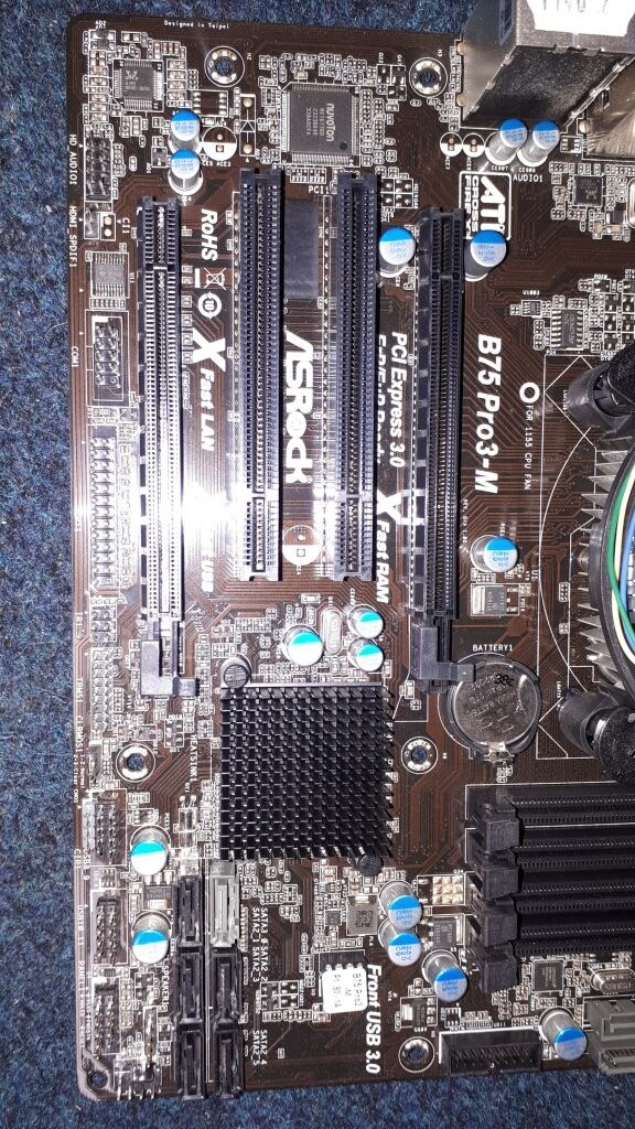 Asrock b75 pro3 m не запускается