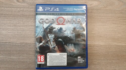 God of war day one edition отличие от обычной версии