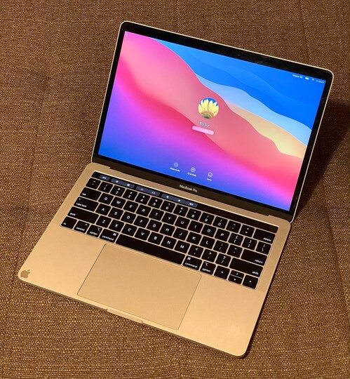 apple macbook pro 2018 rev
