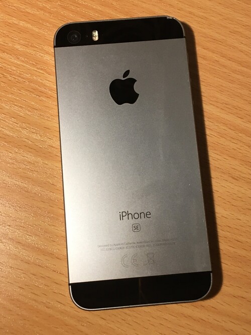 Eladó iPhone SE 32GB Space Grey - HardverApró